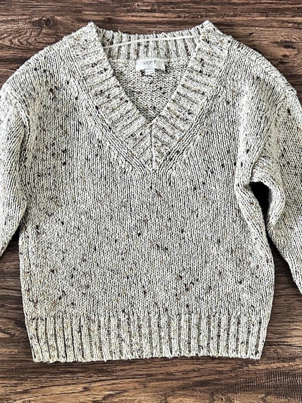 LOFT V-Neck Speckled Sweater Size Medium